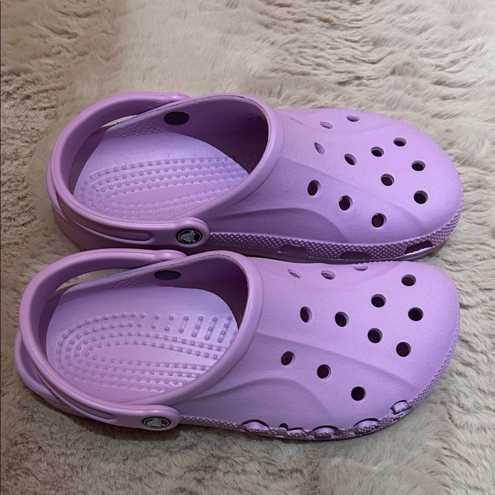 Women’s Lavender Crocs Size 9 | Like New